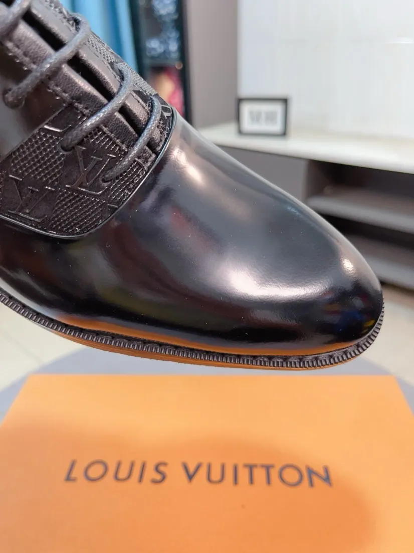 Men's men's shoes 💰520🌸🌸【LV Louis Vuitton】~ New product 🆕High-end original men's 🚹Business casual leather shoes, made of original cowhide open-edge bead fabric➕comfortable and soft cowhide lining➕cowhide insole, original LOGO rubber non-slip outsole. Code number: 38-44